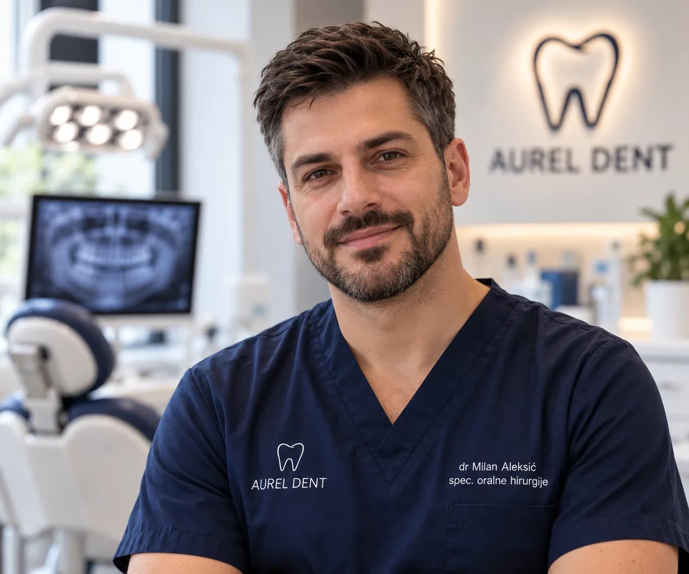 Portret: dr Milan Aleksić, specijalista oralne hirurgije, u ordinaciji